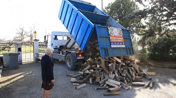 40-cm-Scheite für großzügige Brennräume